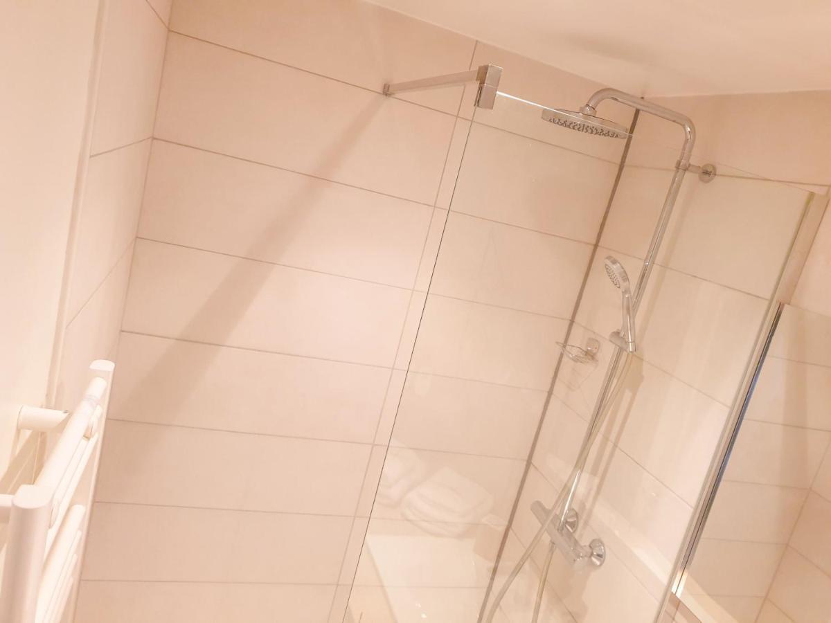 Spacieux Appartement Au Calme 15Min Sud De Lyon Proche Metro Et Gare Confluence Aquarium Gerland Oullins Exteriör bild